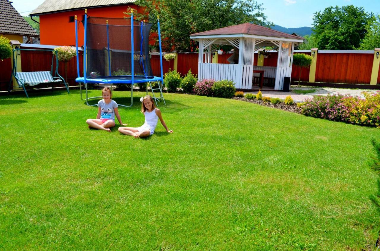 Apartmany Riviera A Chalupa Riviera Liptov, Besenova Luaran gambar