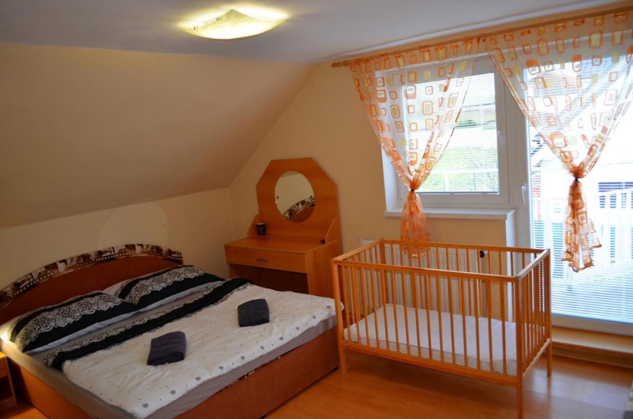 Apartmany Riviera A Chalupa Riviera Liptov, Besenova Luaran gambar