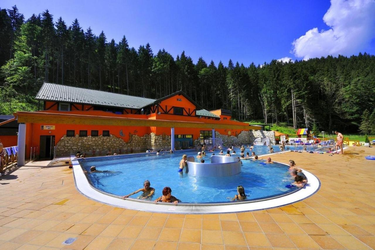 Apartmany Riviera A Chalupa Riviera Liptov, Besenova Luaran gambar