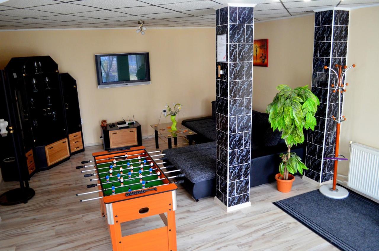 Apartmany Riviera A Chalupa Riviera Liptov, Besenova Luaran gambar