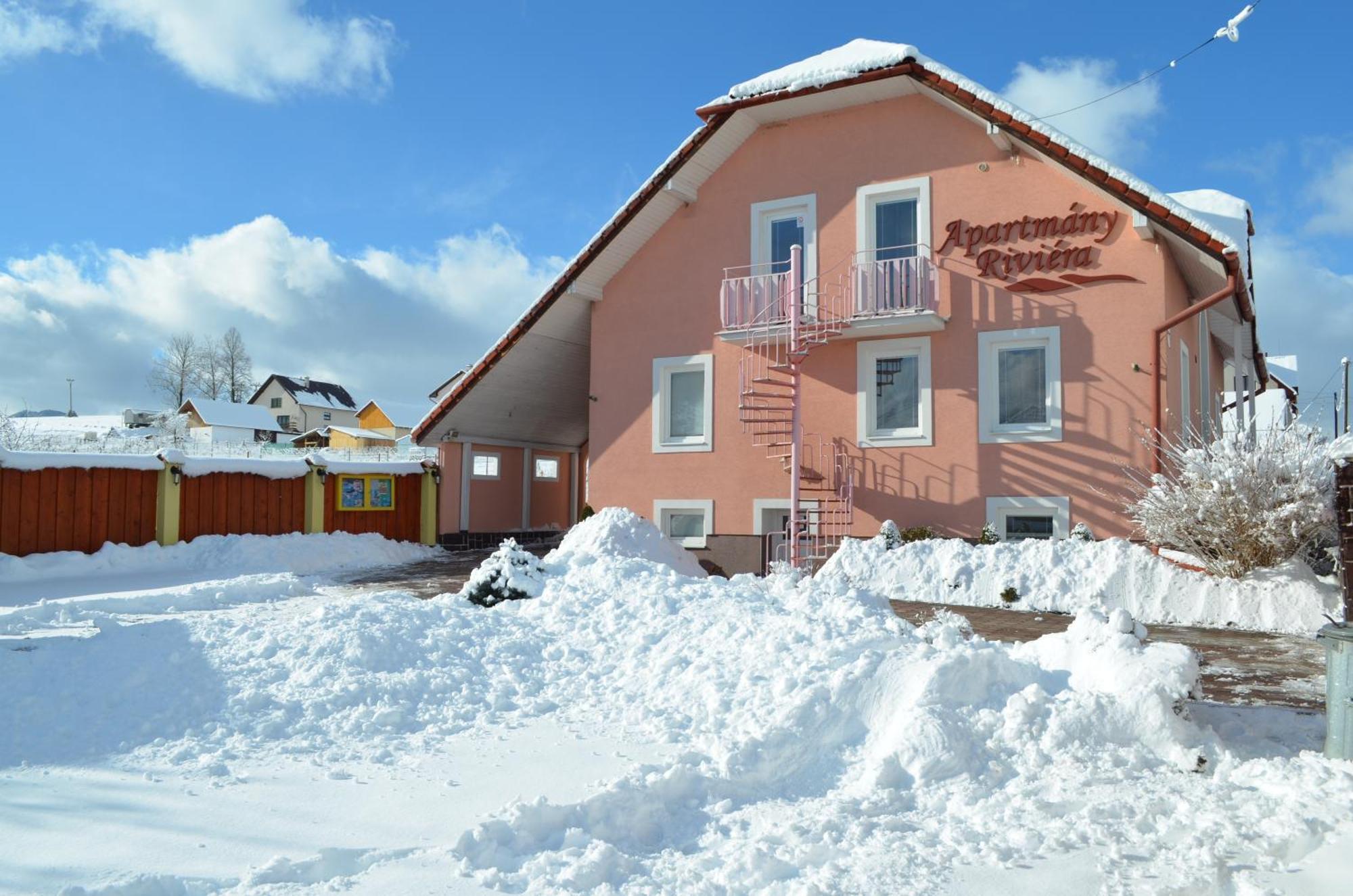 Apartmany Riviera A Chalupa Riviera Liptov, Besenova Luaran gambar