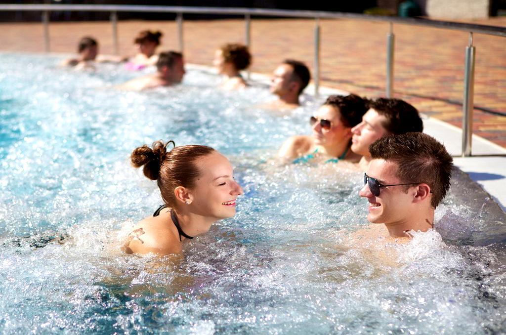 Apartmany Riviera A Chalupa Riviera Liptov, Besenova Luaran gambar